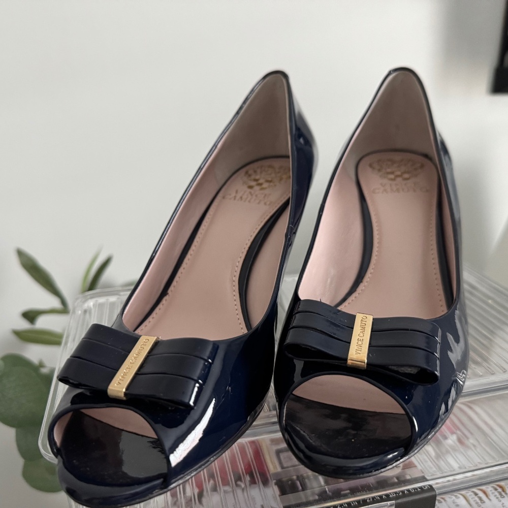 Vince Camuto Wedge (new)